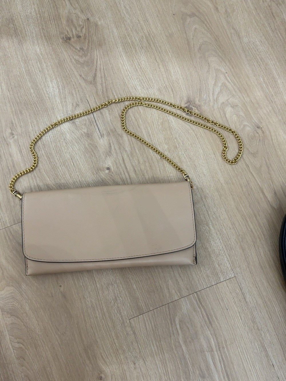 Elegant Beige Chain Shoulder Bag